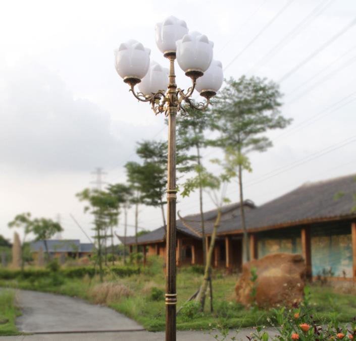 Pos Lampu Taman Pencahayaan Luar Dekoratif Elegant Cheap